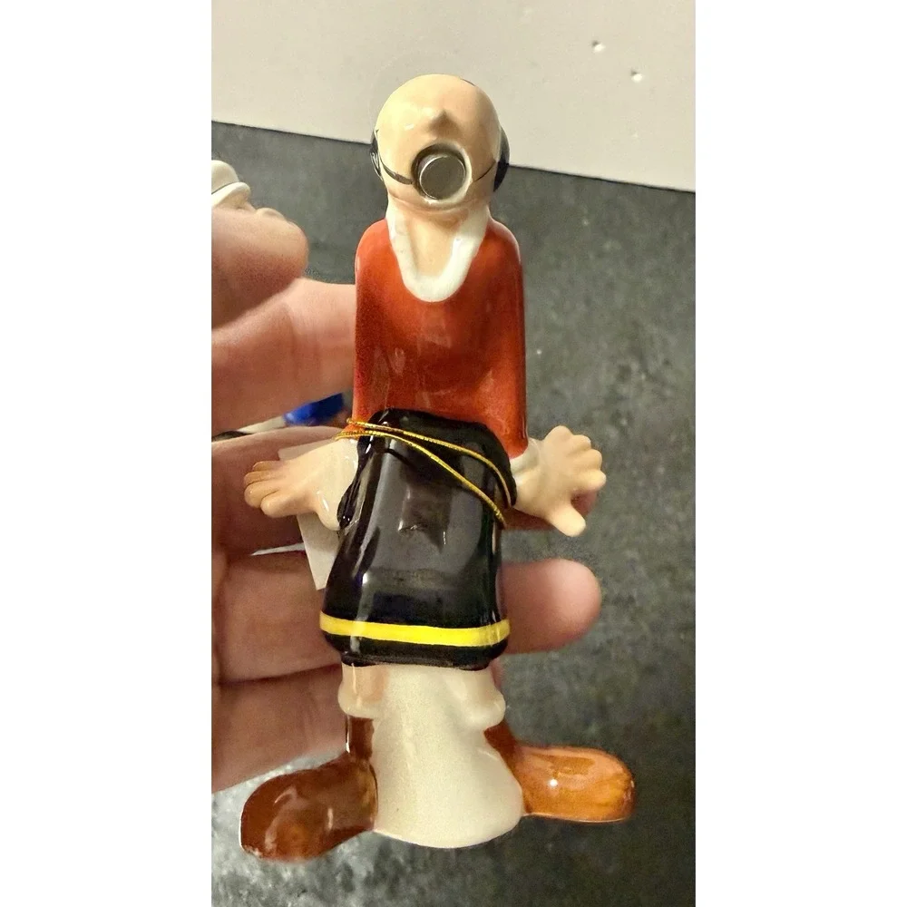Popeye & Olive Oyl Kissing Magnetic Ceramic Salt & Pepper Shakers Westland 2010P
